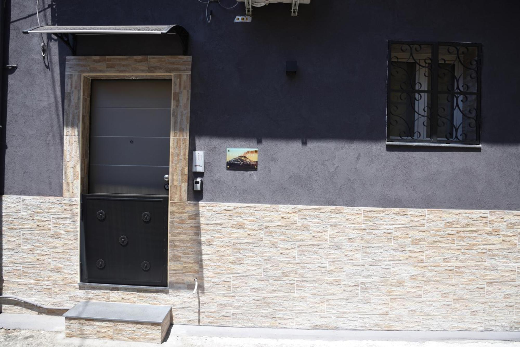 Family House * Catania